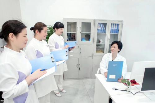 團(tuán)隊(duì)照 (5)